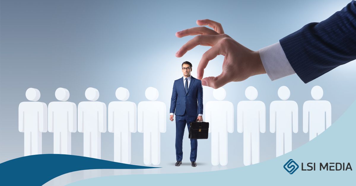 Key Considerations for Hiring a Graphic Designer: Essential Factors for Your Creative Needs